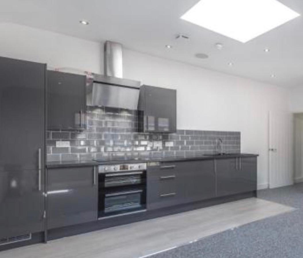 Premium Apartments Thatcham Broadway Buitenkant foto
