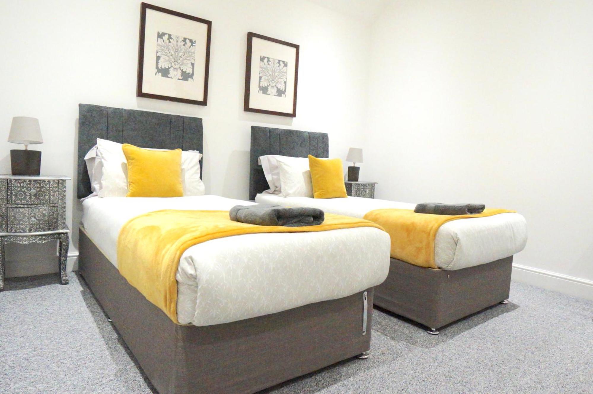 Premium Apartments Thatcham Broadway Buitenkant foto