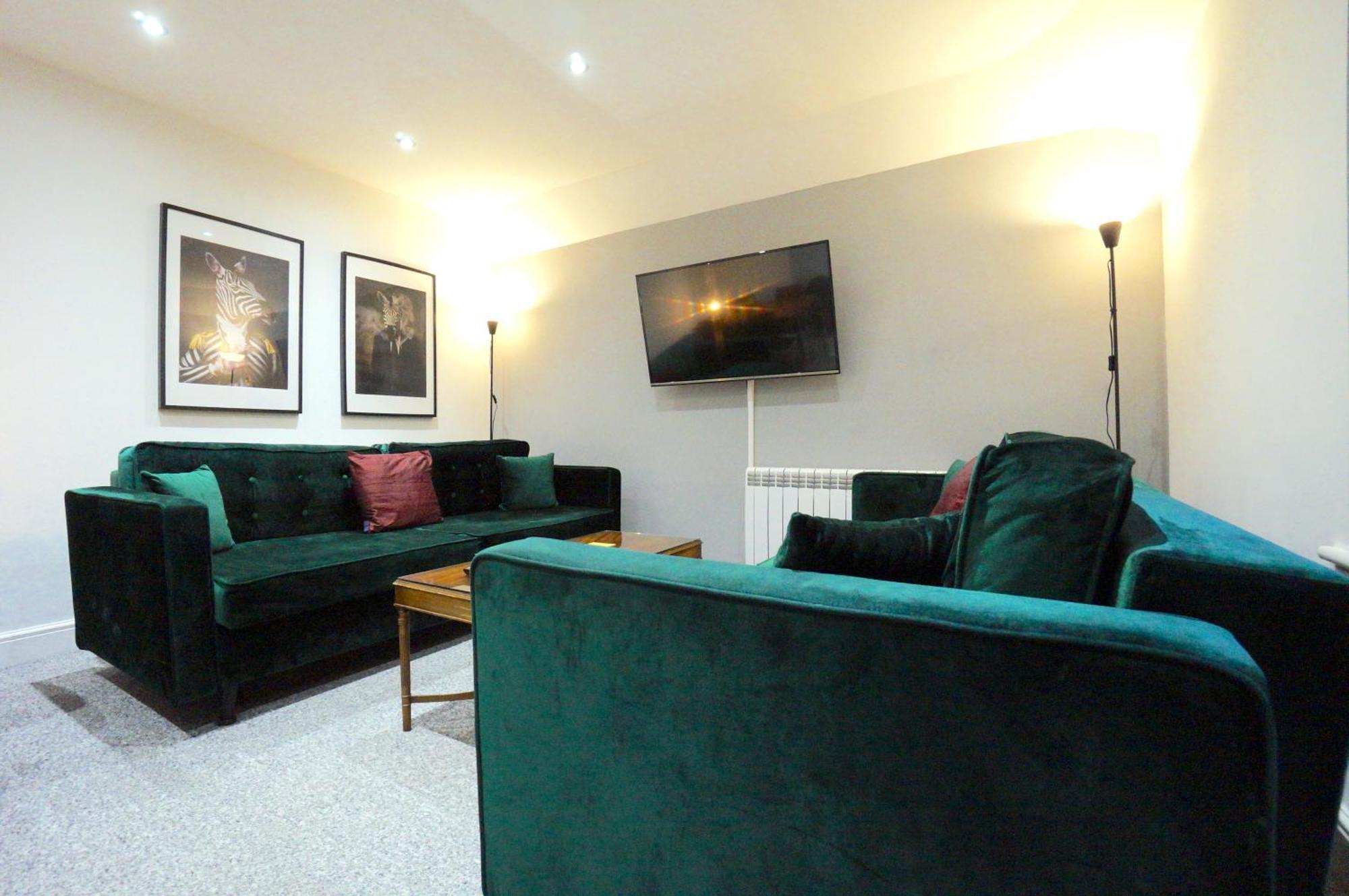 Premium Apartments Thatcham Broadway Buitenkant foto
